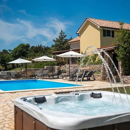 Villa Nina By Briskva *