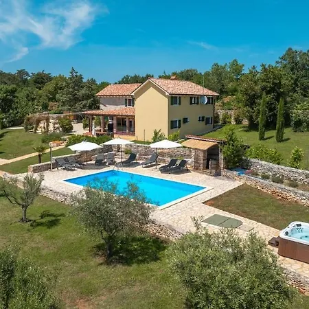 Villa Nina By Briskva Gamboci